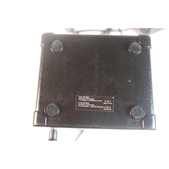 Small Retro Speaker Mini Guitar Amp 5.5" BD-90025 Portable Amplifier Tested - Picture 6 of 7